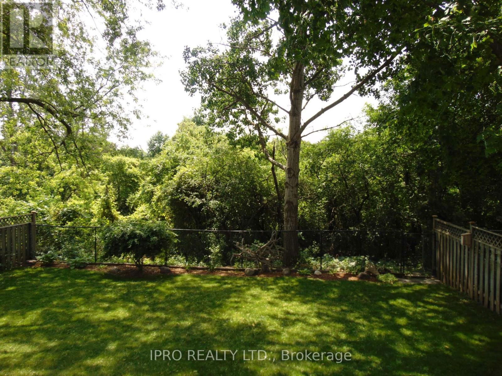 64 HAHN AVENUE Image 37