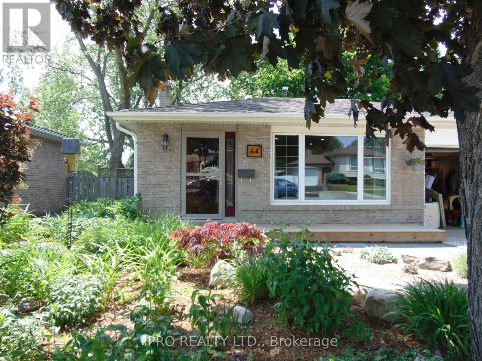 64 HAHN AVENUE Image 39