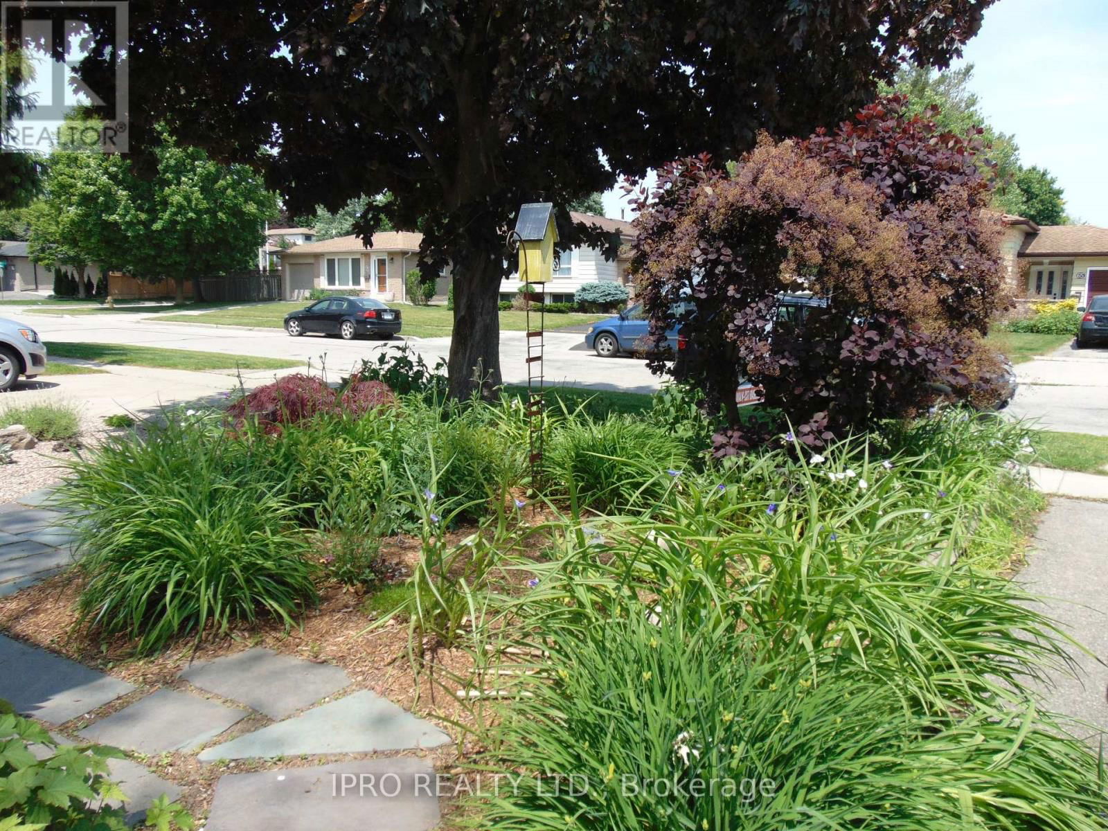 64 HAHN AVENUE Image 40