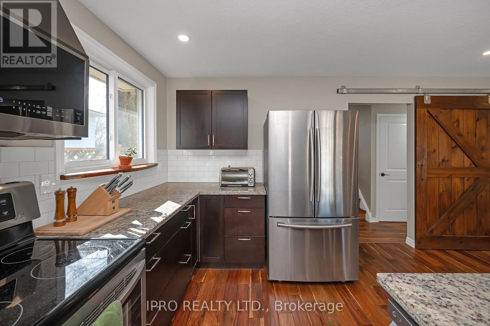 64 HAHN AVENUE Image 6