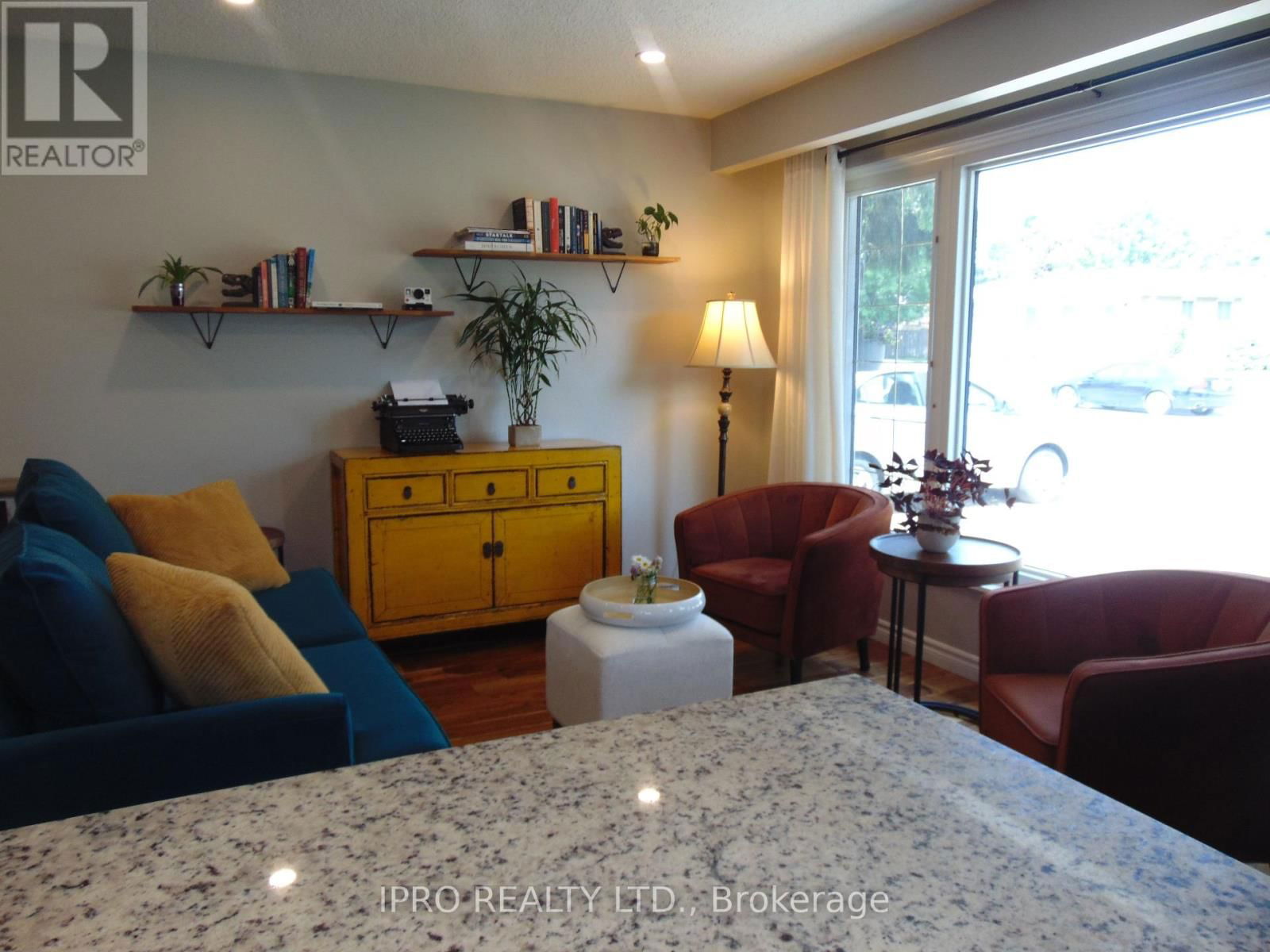 64 HAHN AVENUE Image 9