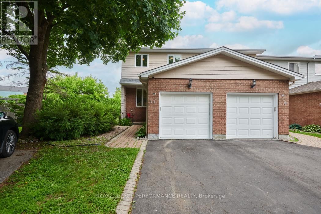 11 STURBRIDGE PRIVATE Image 1