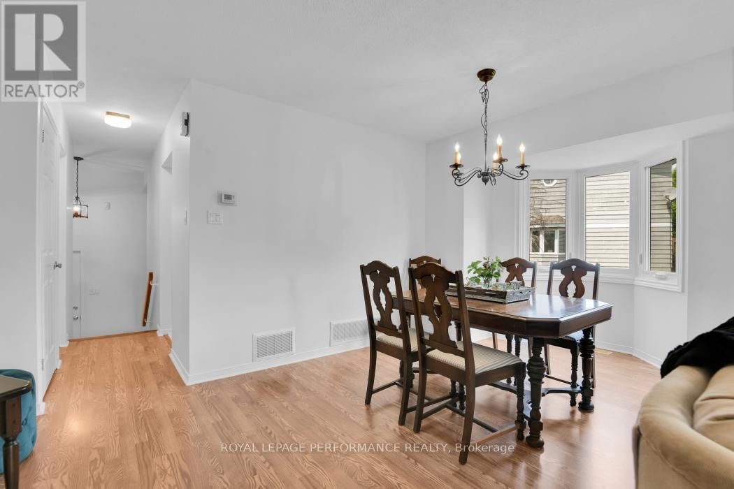 11 STURBRIDGE PRIVATE Image 10
