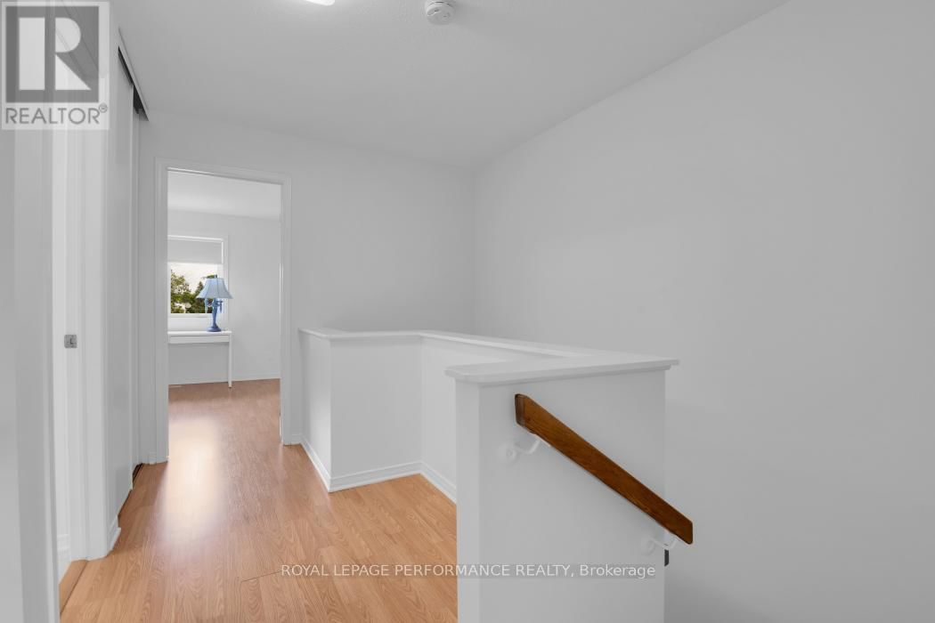 11 STURBRIDGE PRIVATE Image 15