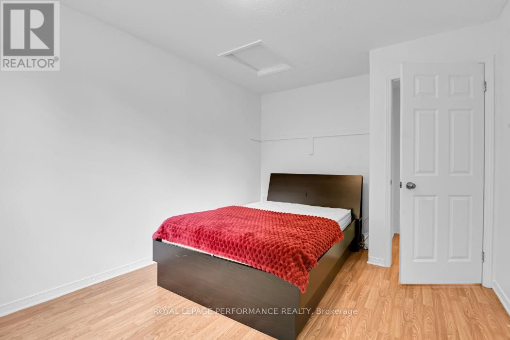 11 STURBRIDGE PRIVATE Image 19