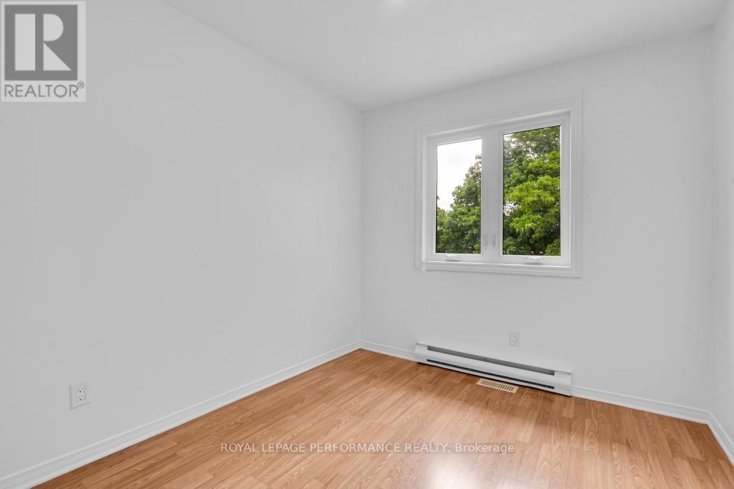 11 STURBRIDGE PRIVATE Image 20