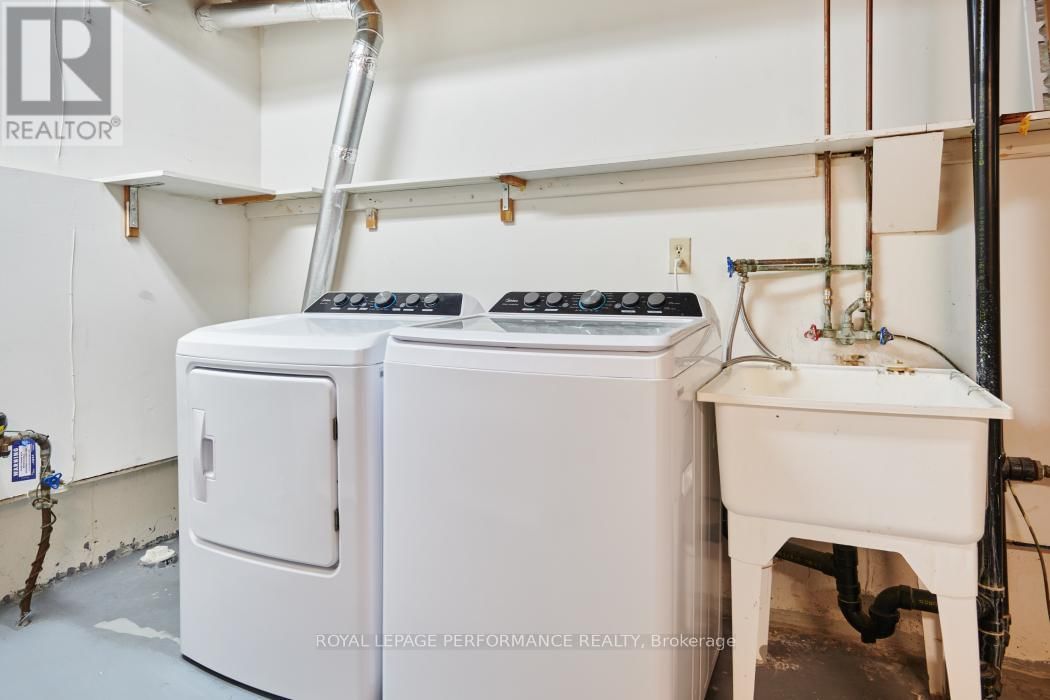11 STURBRIDGE PRIVATE Image 25
