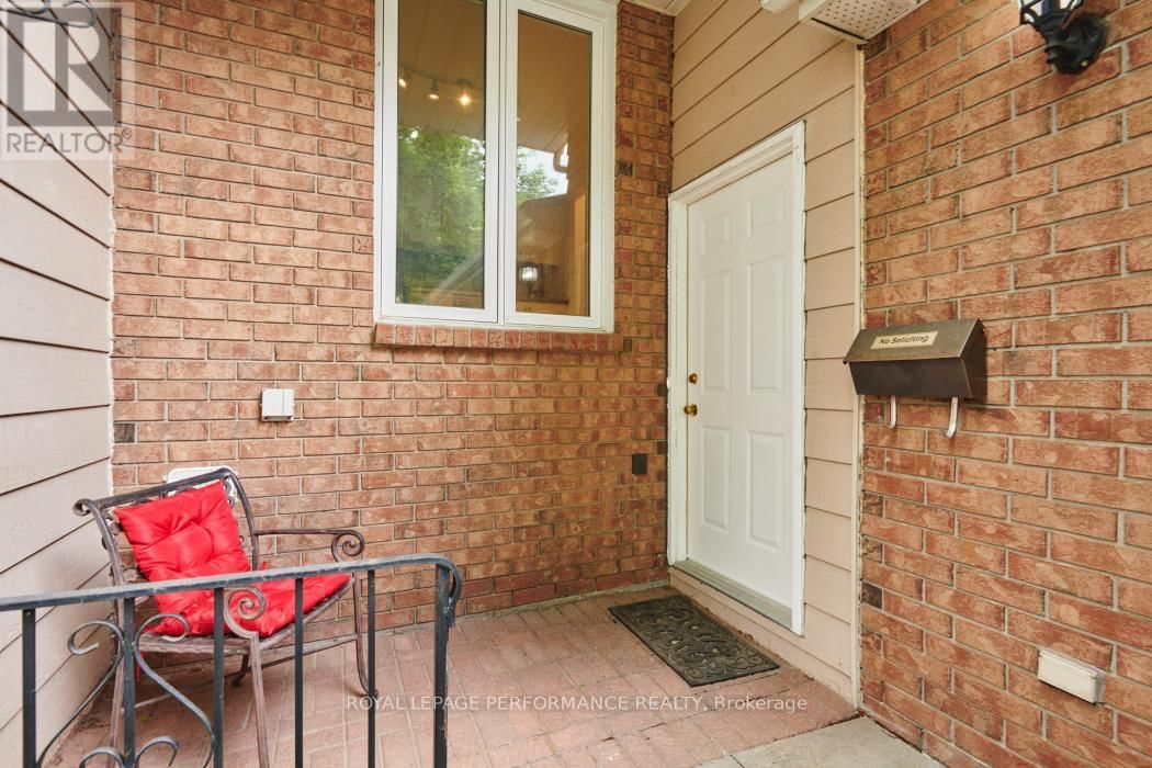 11 STURBRIDGE PRIVATE Image 3