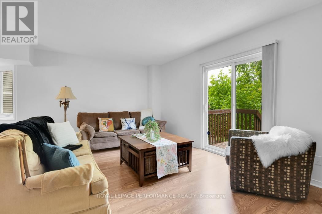 11 STURBRIDGE PRIVATE Image 8