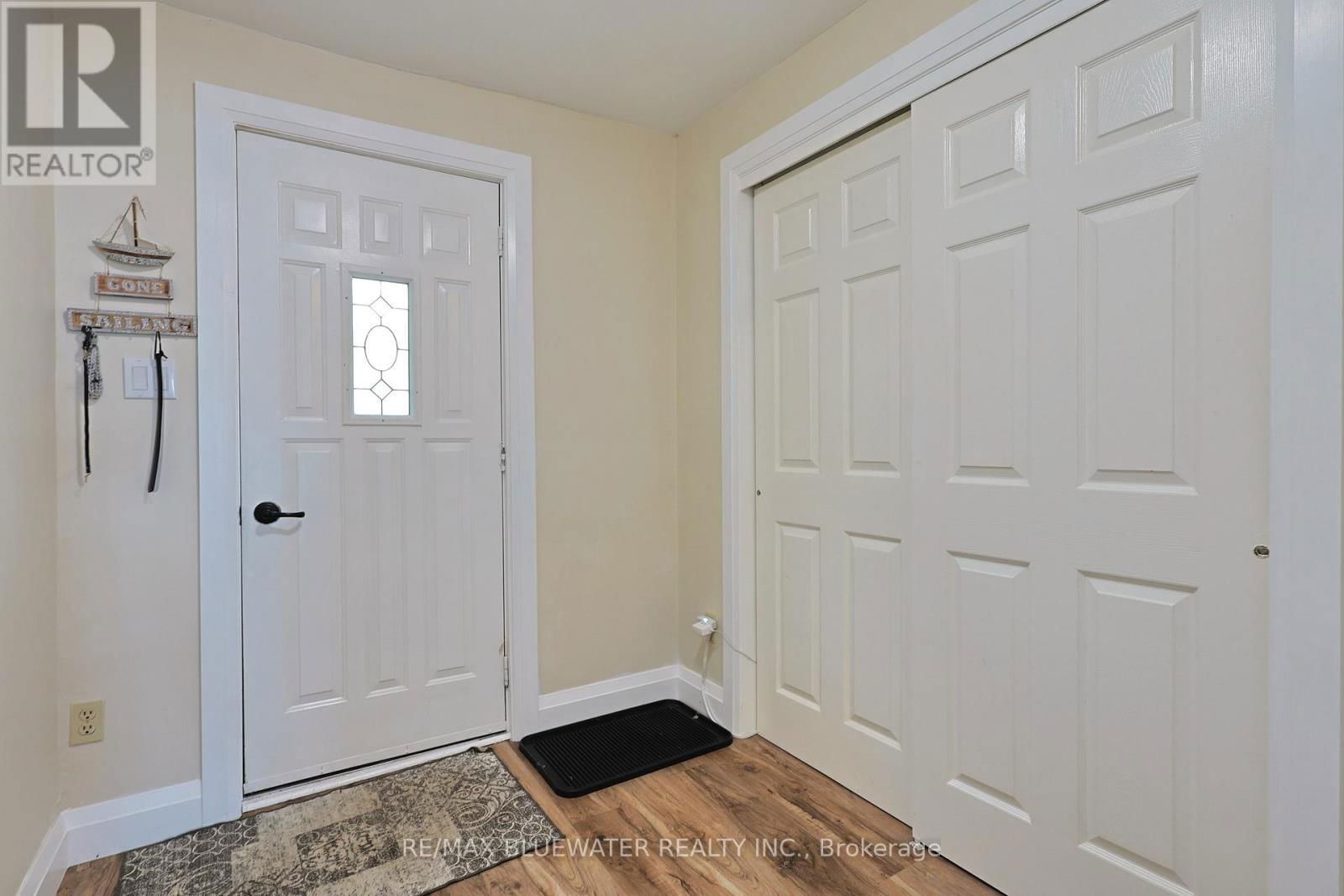 72209 LAKESHORE DRIVE Image 10