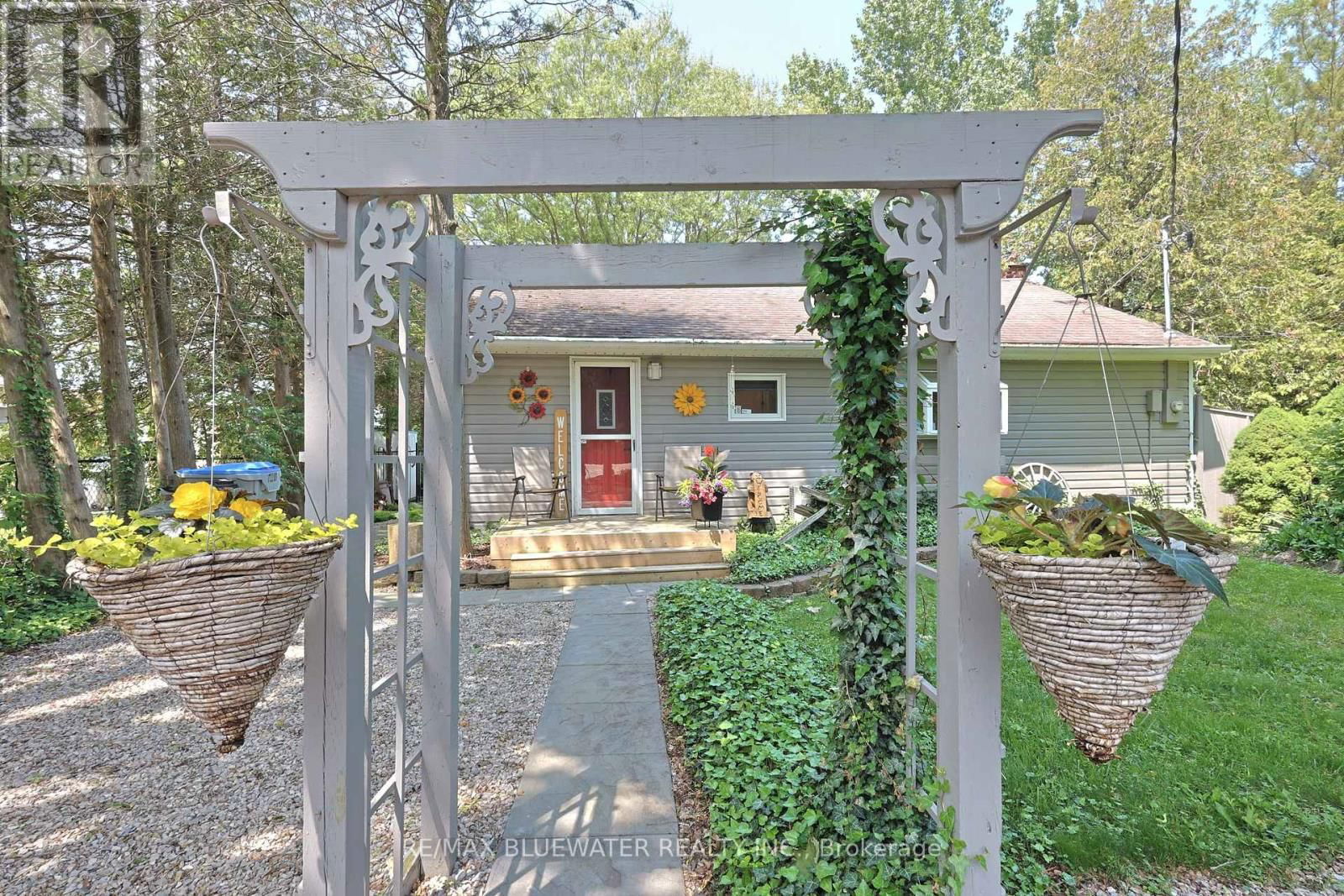 72209 LAKESHORE DRIVE Image 43