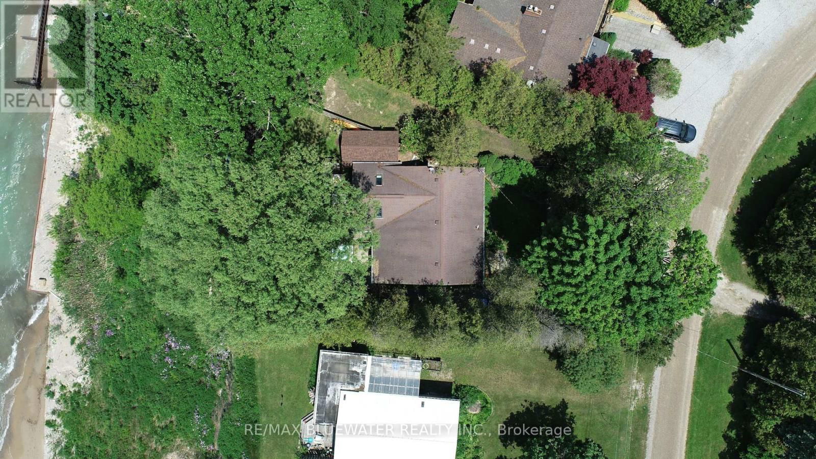 72209 LAKESHORE DRIVE Image 44