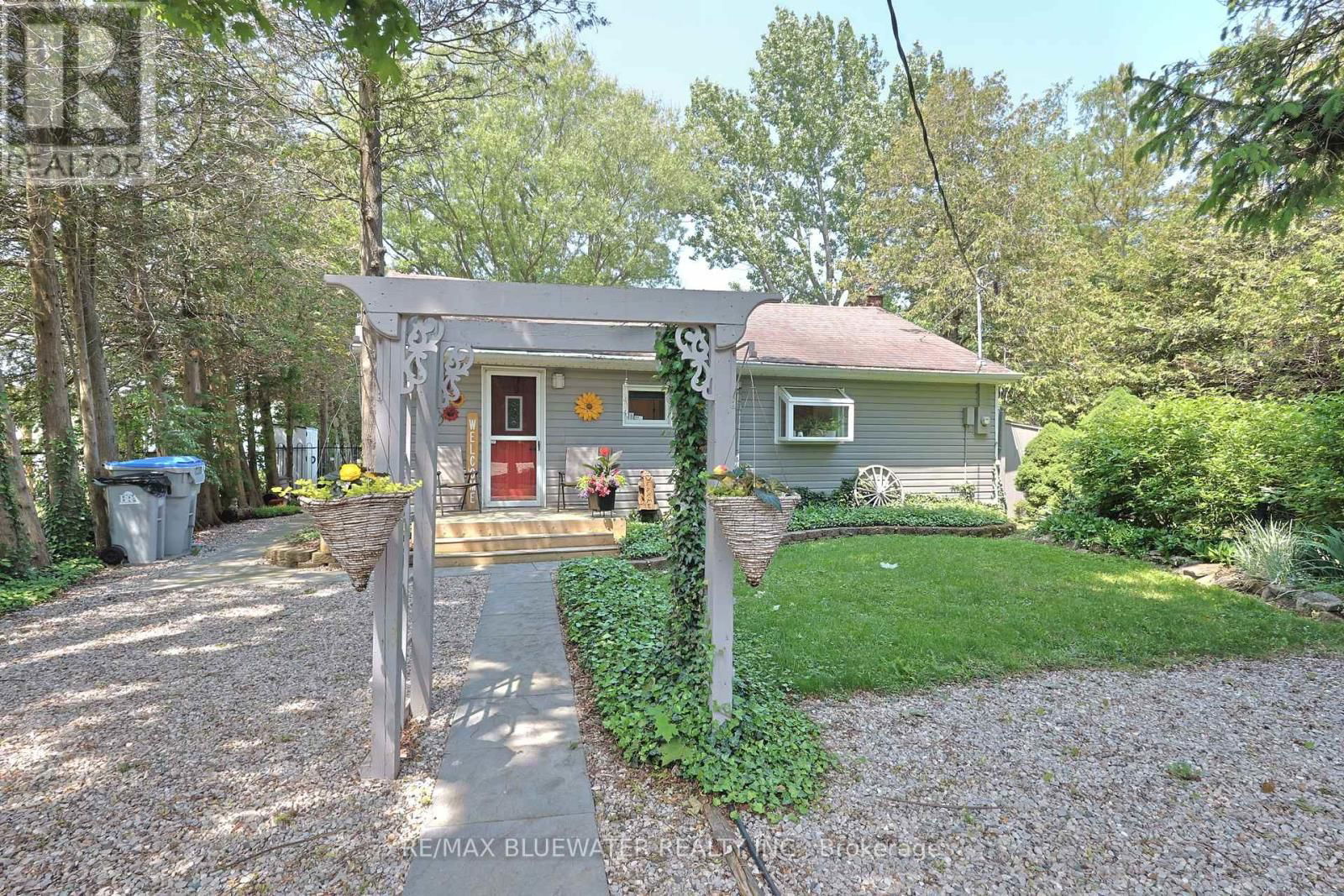 72209 LAKESHORE DRIVE Image 7