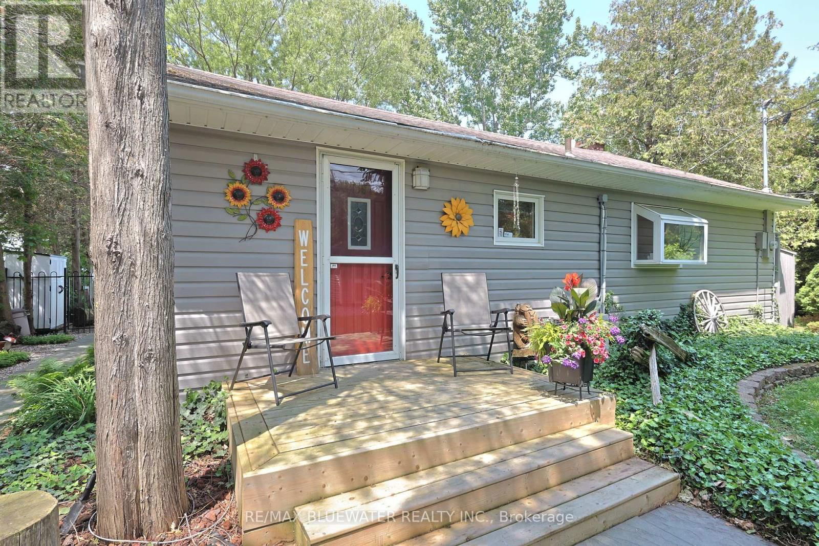72209 LAKESHORE DRIVE Image 9