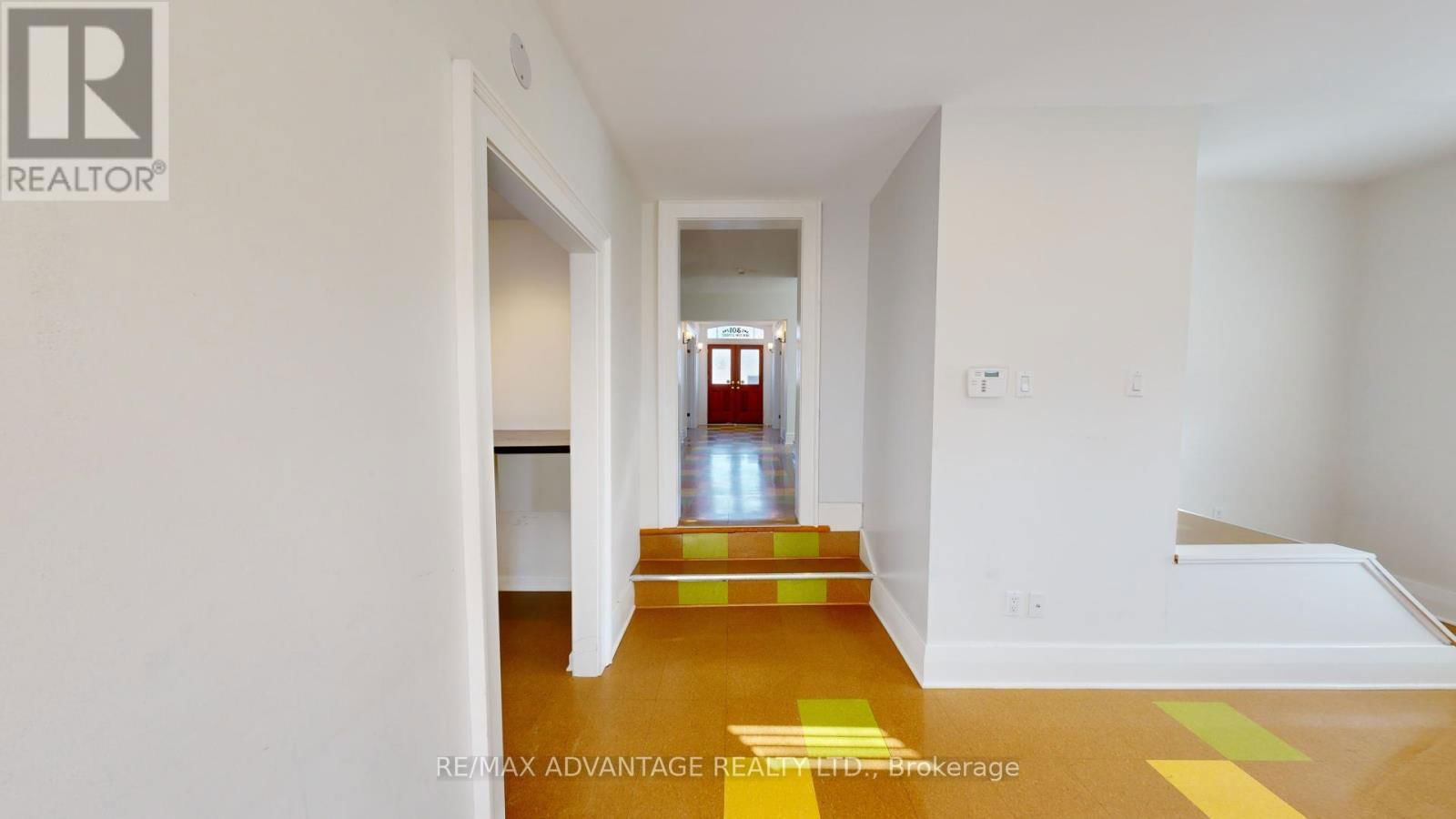 301 HORTON STREET EAST Image 18