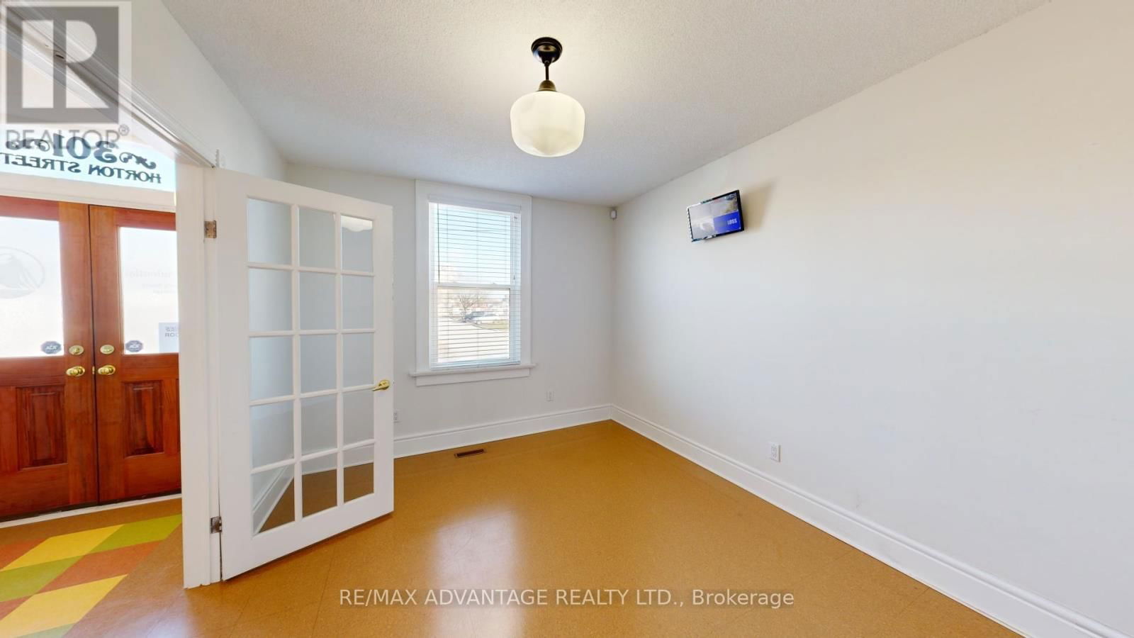 301 HORTON STREET EAST Image 8