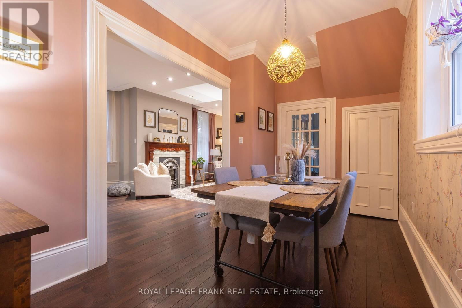 454 WELLER STREET Image 14