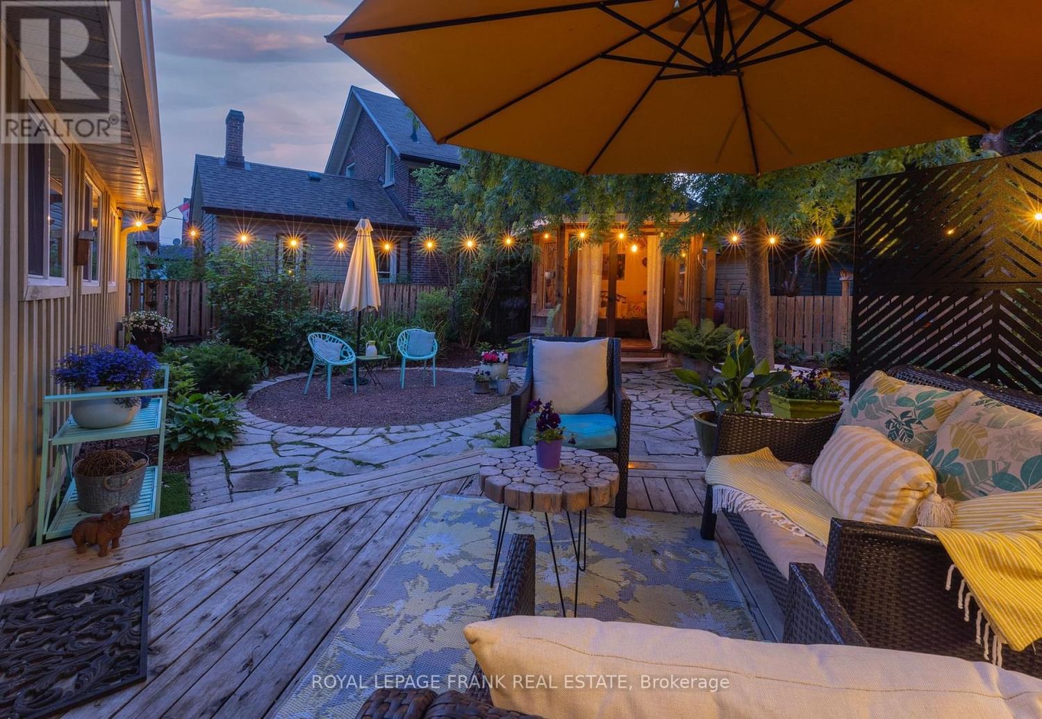 454 WELLER STREET Image 39