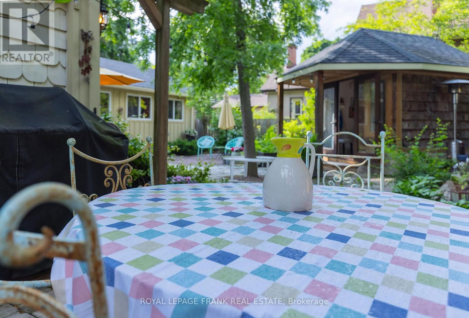 454 WELLER STREET Image 43