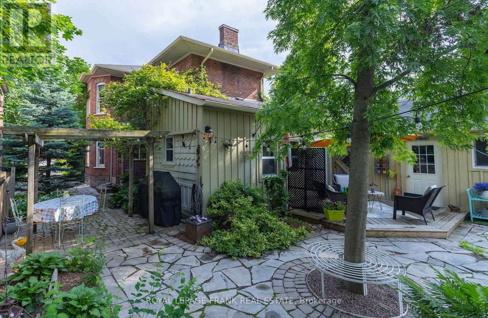 454 WELLER STREET Image 45