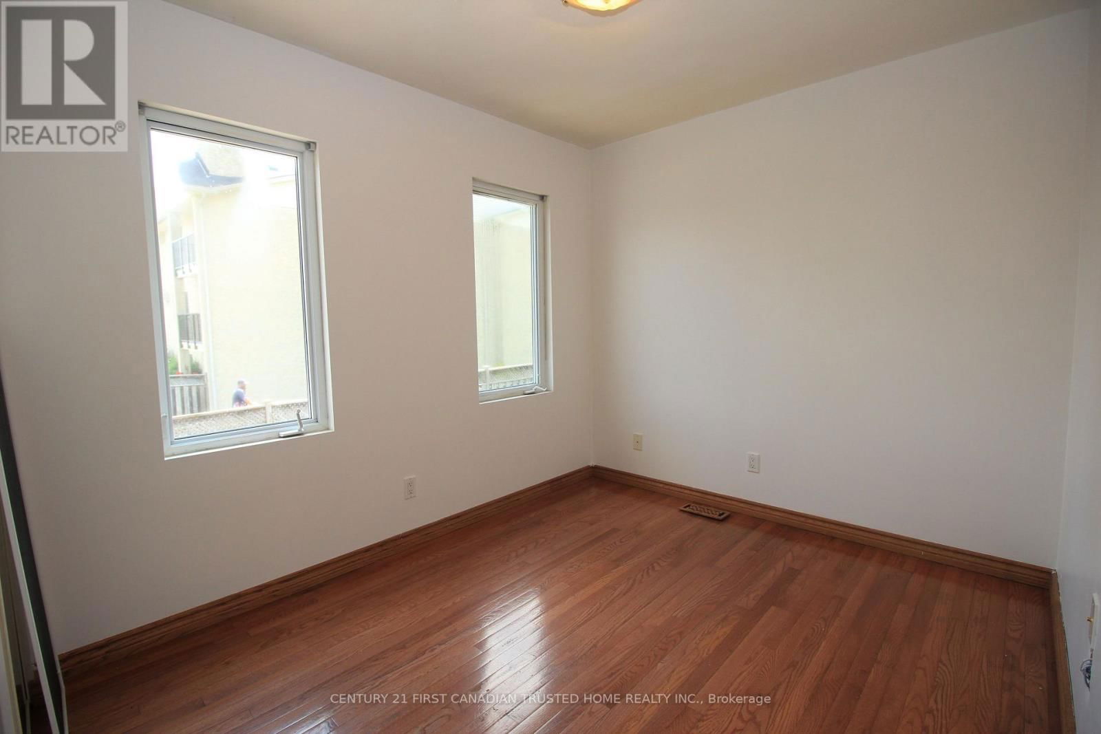 176 OLDHAM STREET Image 9