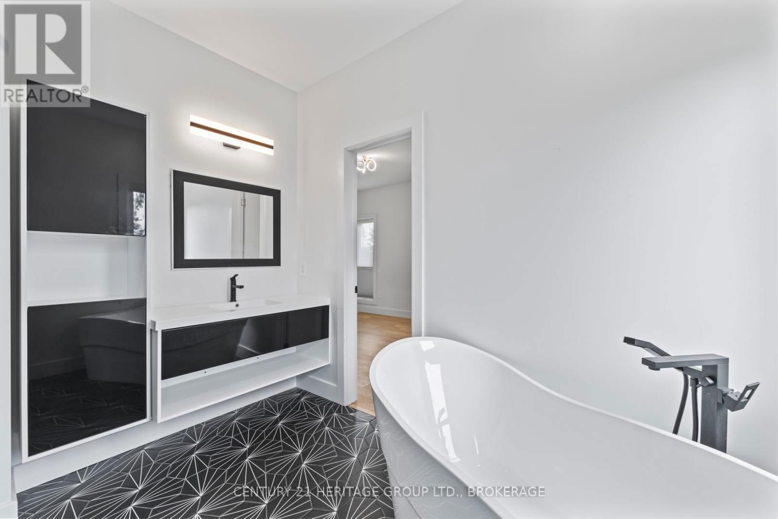 2211 COLEHILL ROAD Image 25