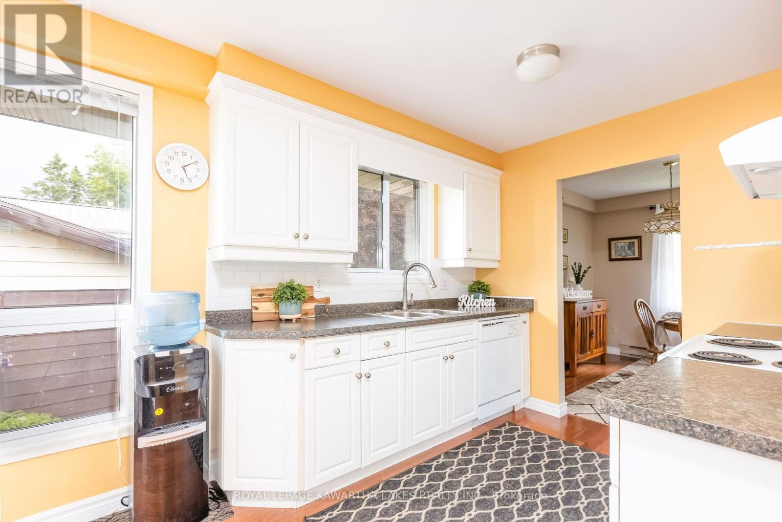 12 HILLSIDE DRIVE Image 14