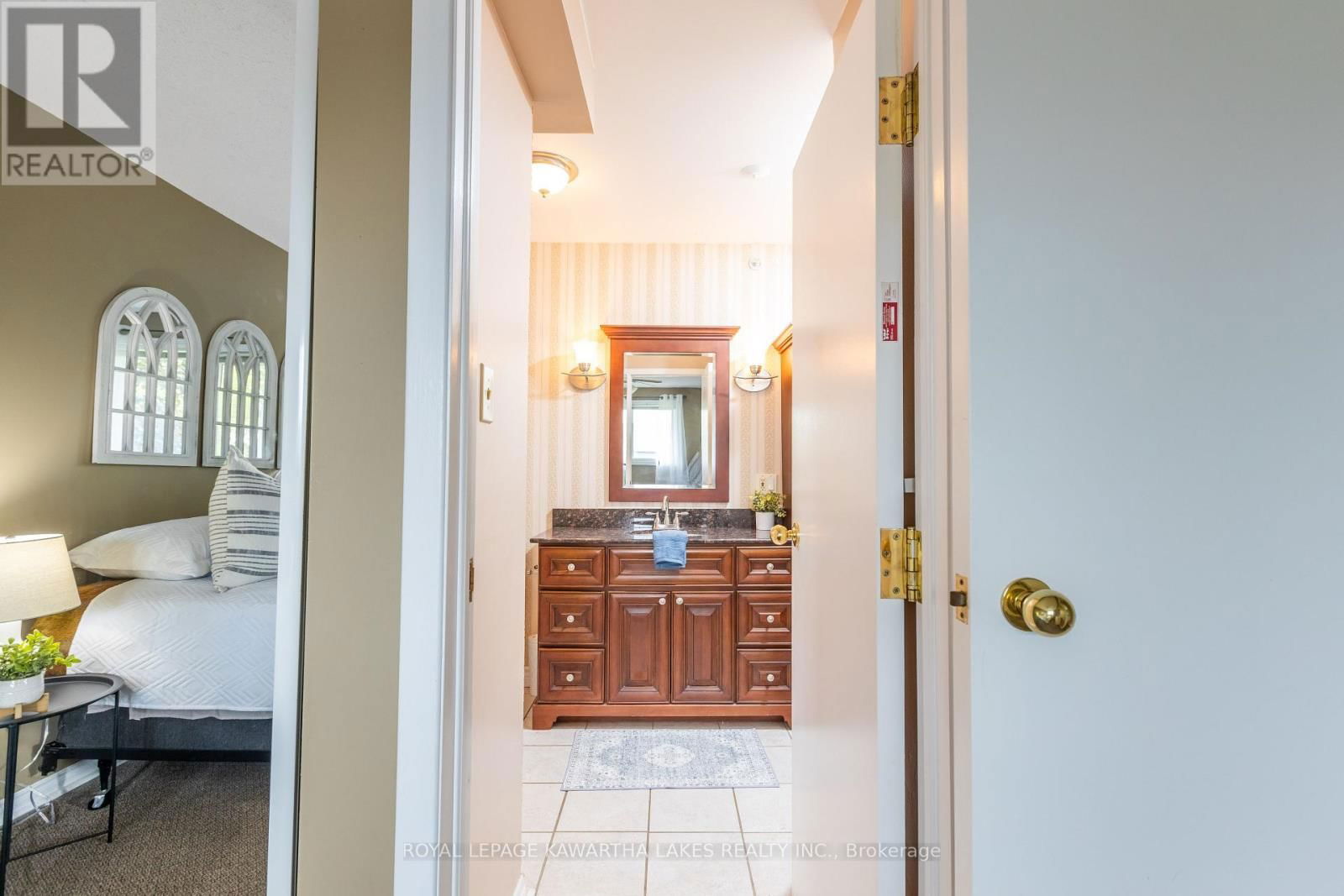 12 HILLSIDE DRIVE Image 20