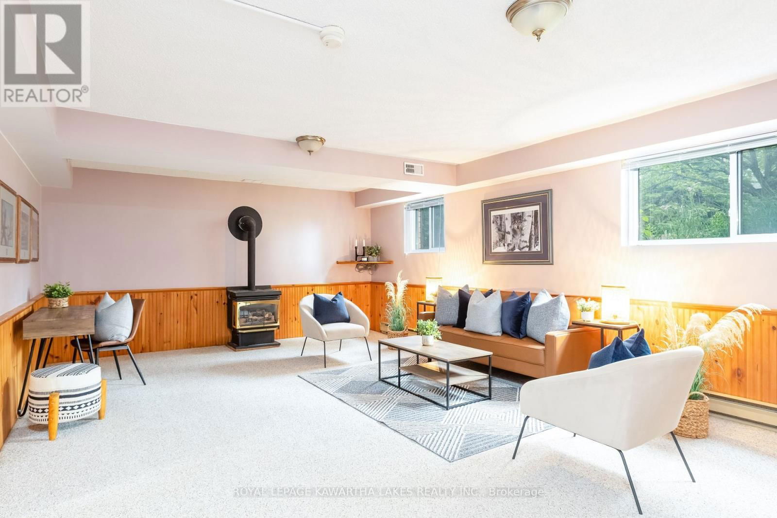 12 HILLSIDE DRIVE Image 24