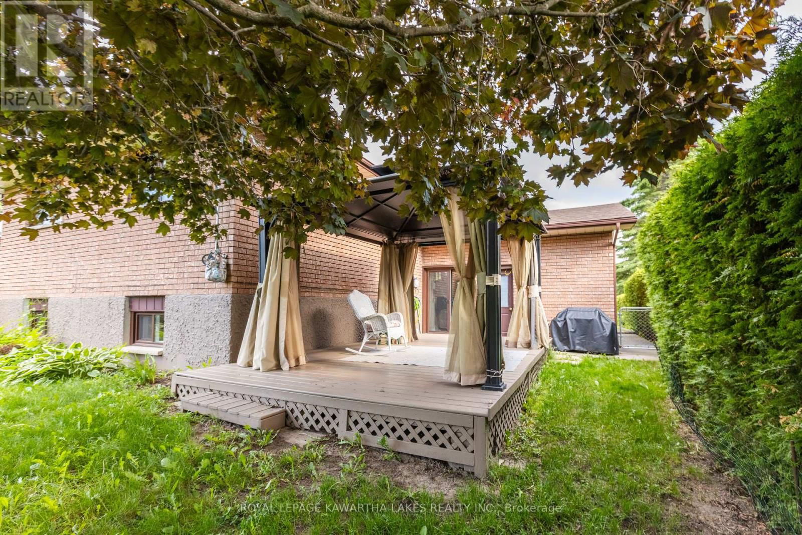 12 HILLSIDE DRIVE Image 33