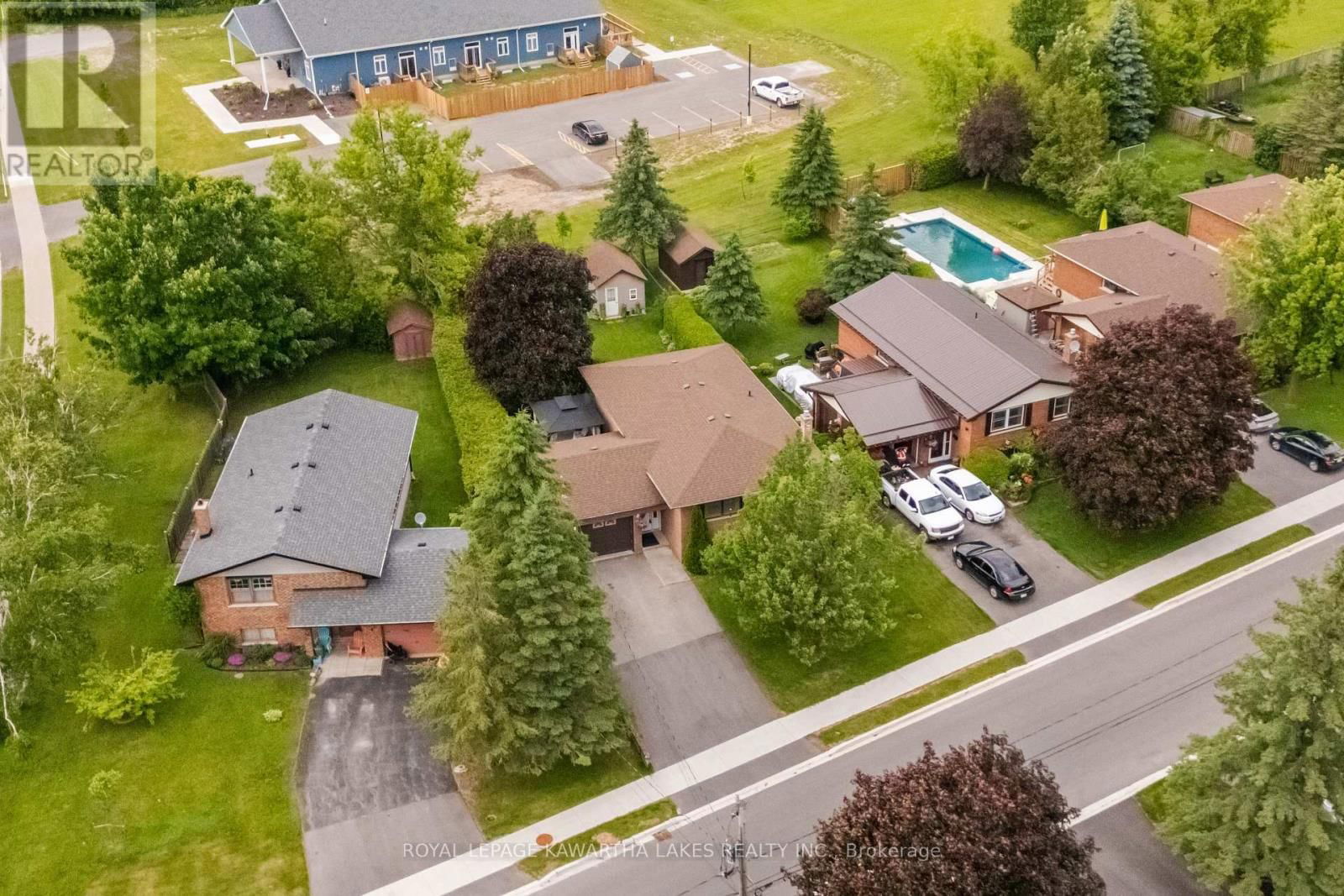 12 HILLSIDE DRIVE Image 36