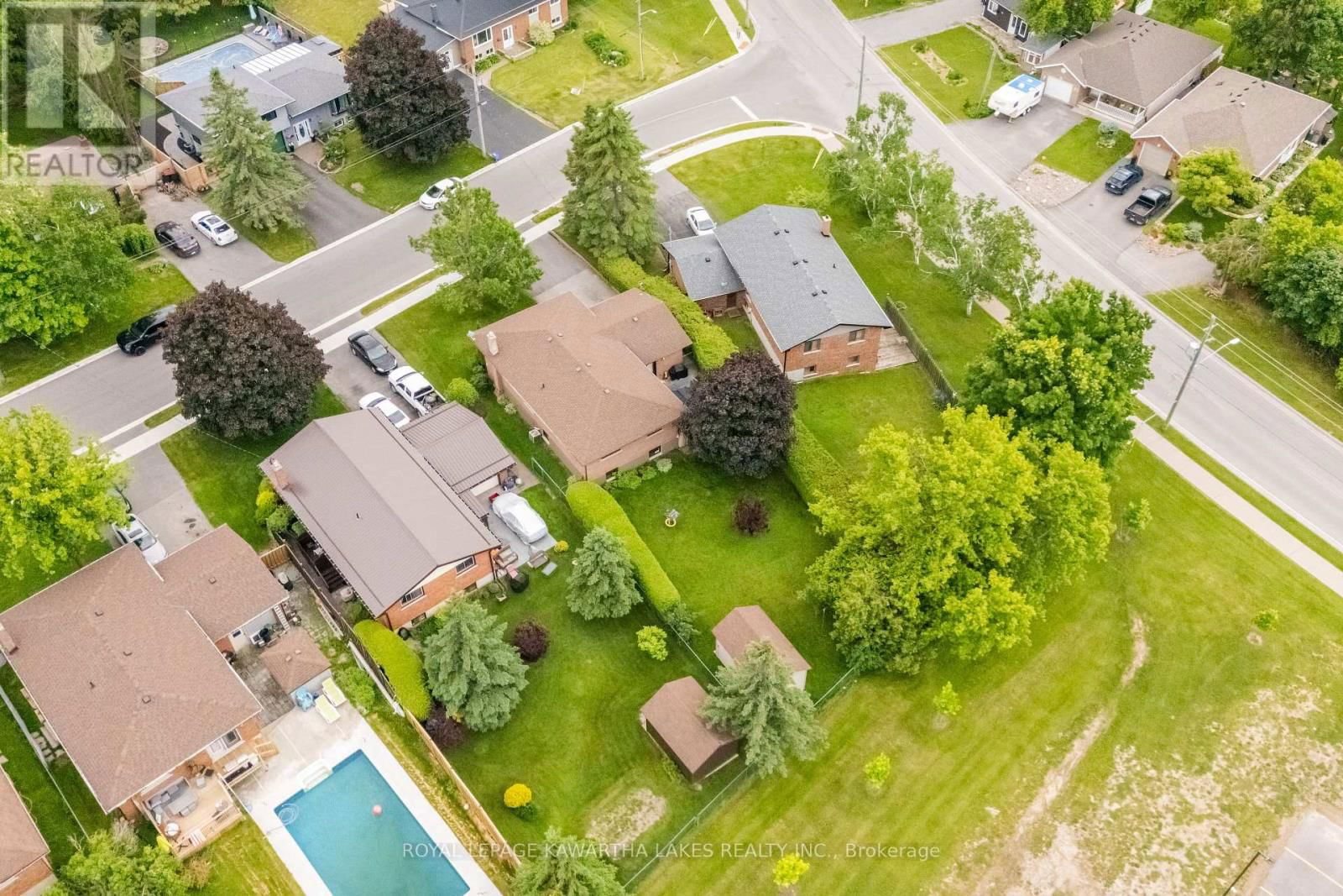 12 HILLSIDE DRIVE Image 38