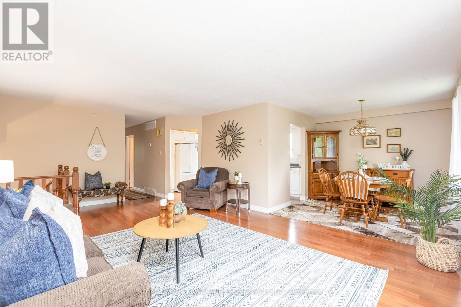 12 HILLSIDE DRIVE Image 8