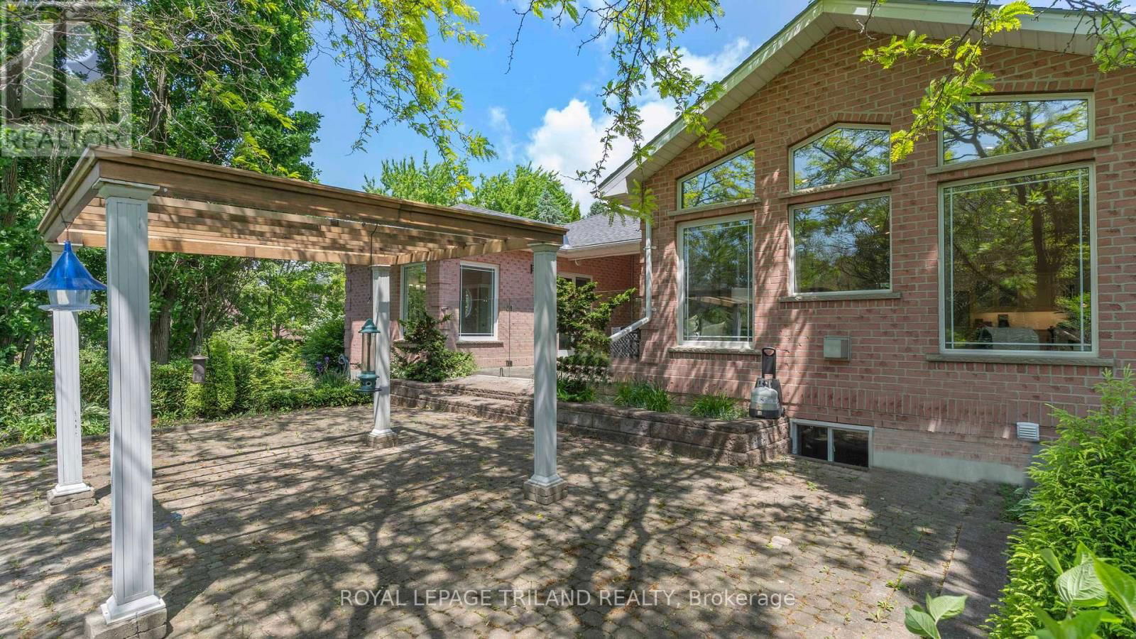 42707 MEADOW WOOD LANE Image 24