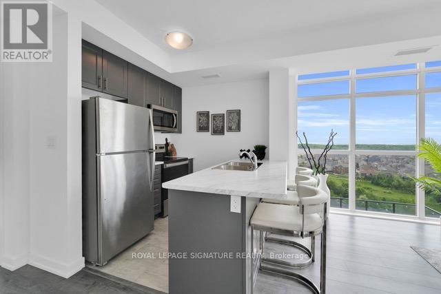 1011 - 450 DUNDAS STREET EAST Image 8