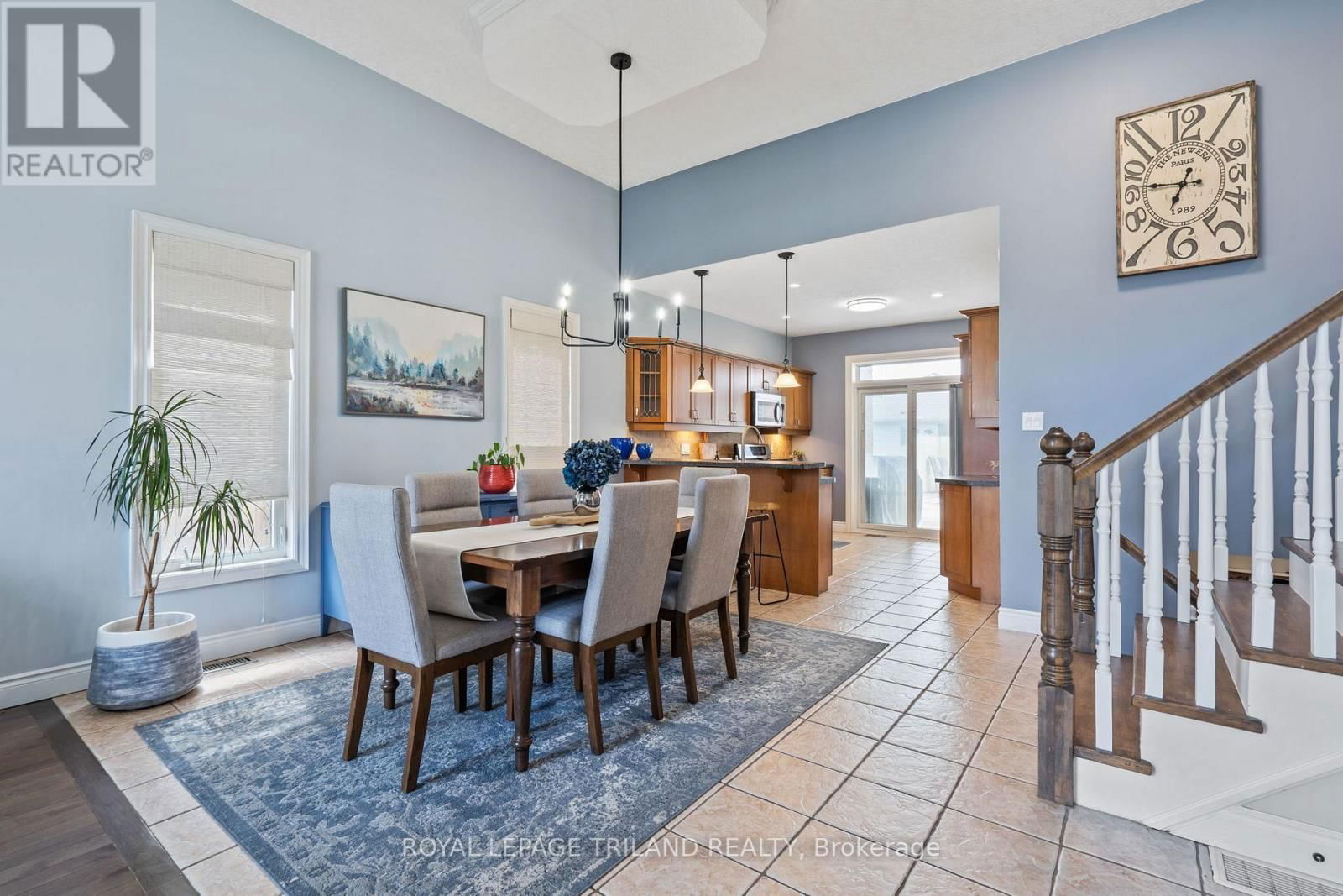 30 HAGERMAN CRESCENT Image 11