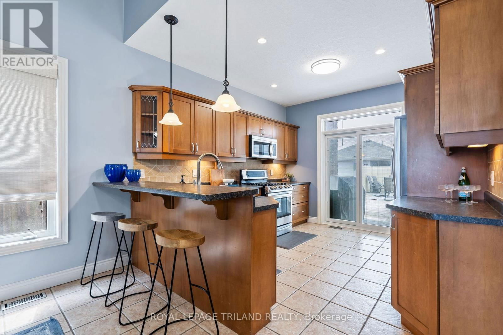30 HAGERMAN CRESCENT Image 13