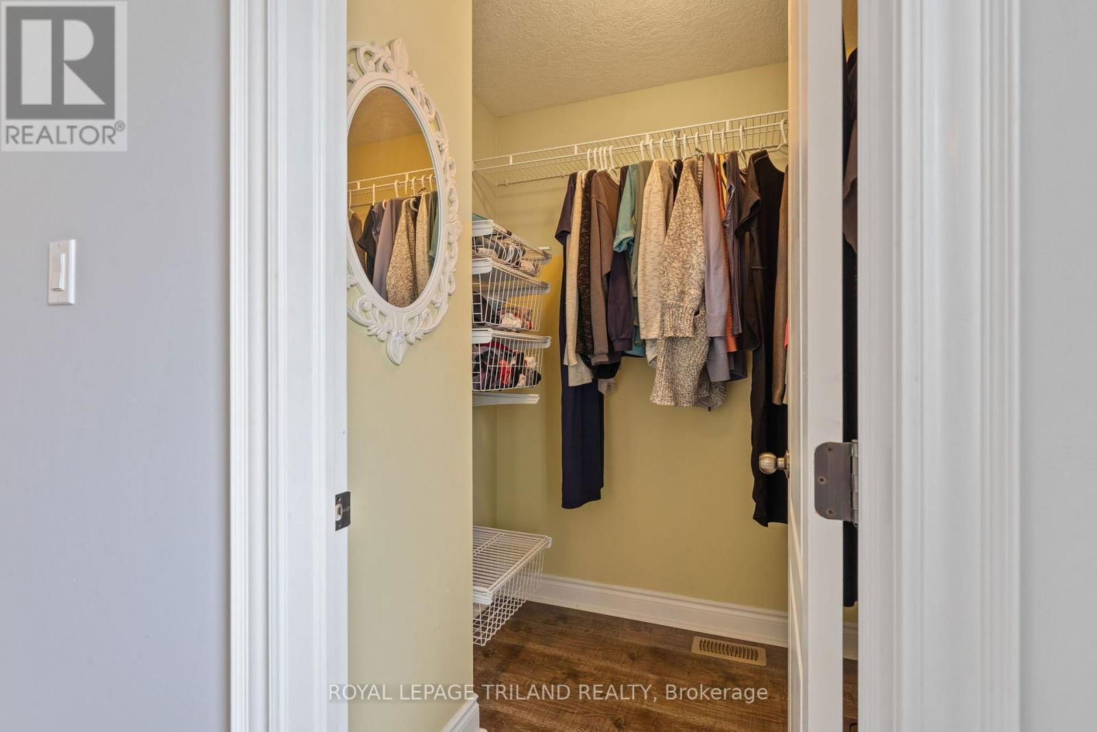 30 HAGERMAN CRESCENT Image 22