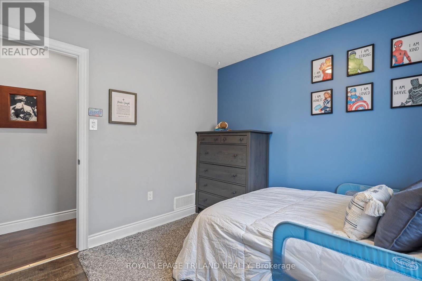 30 HAGERMAN CRESCENT Image 24