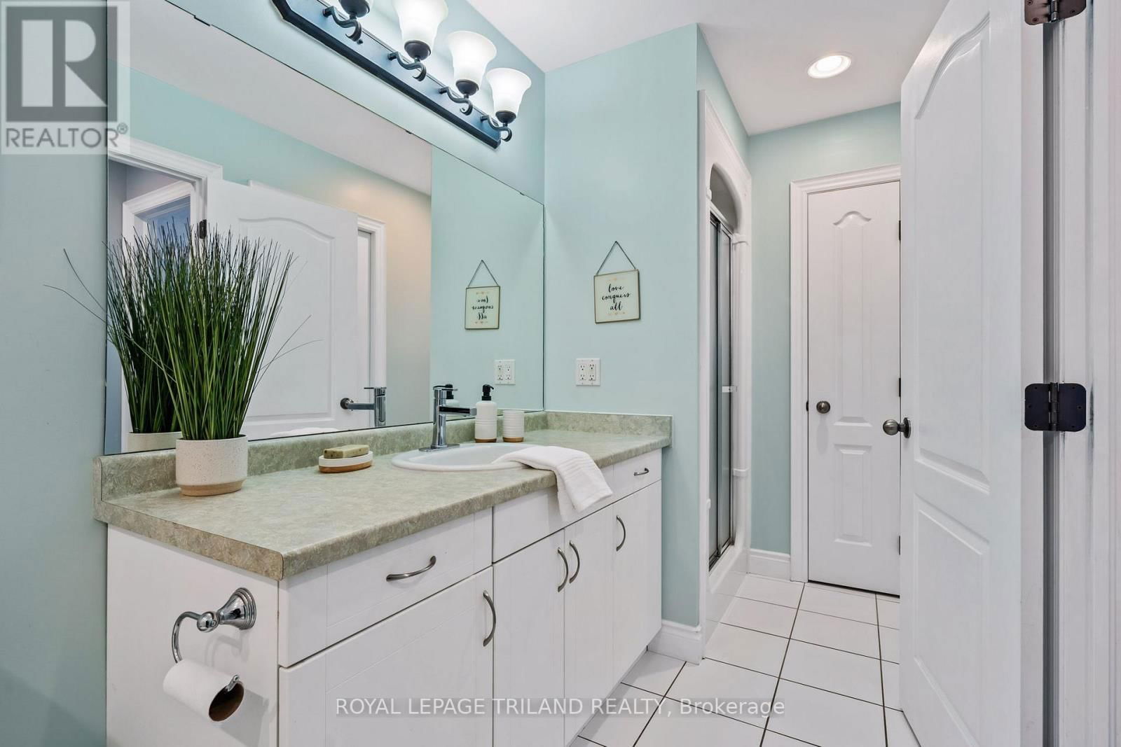 30 HAGERMAN CRESCENT Image 28