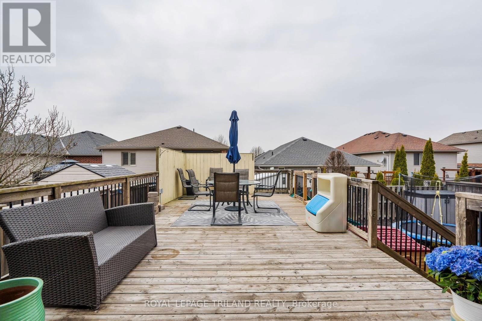 30 HAGERMAN CRESCENT Image 39