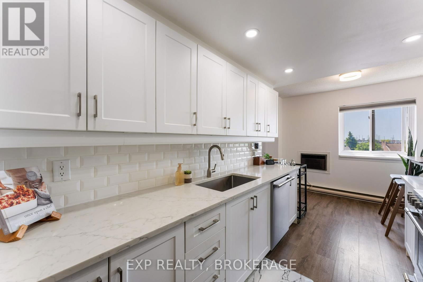 401 - 649 DAVIS DRIVE Image 13