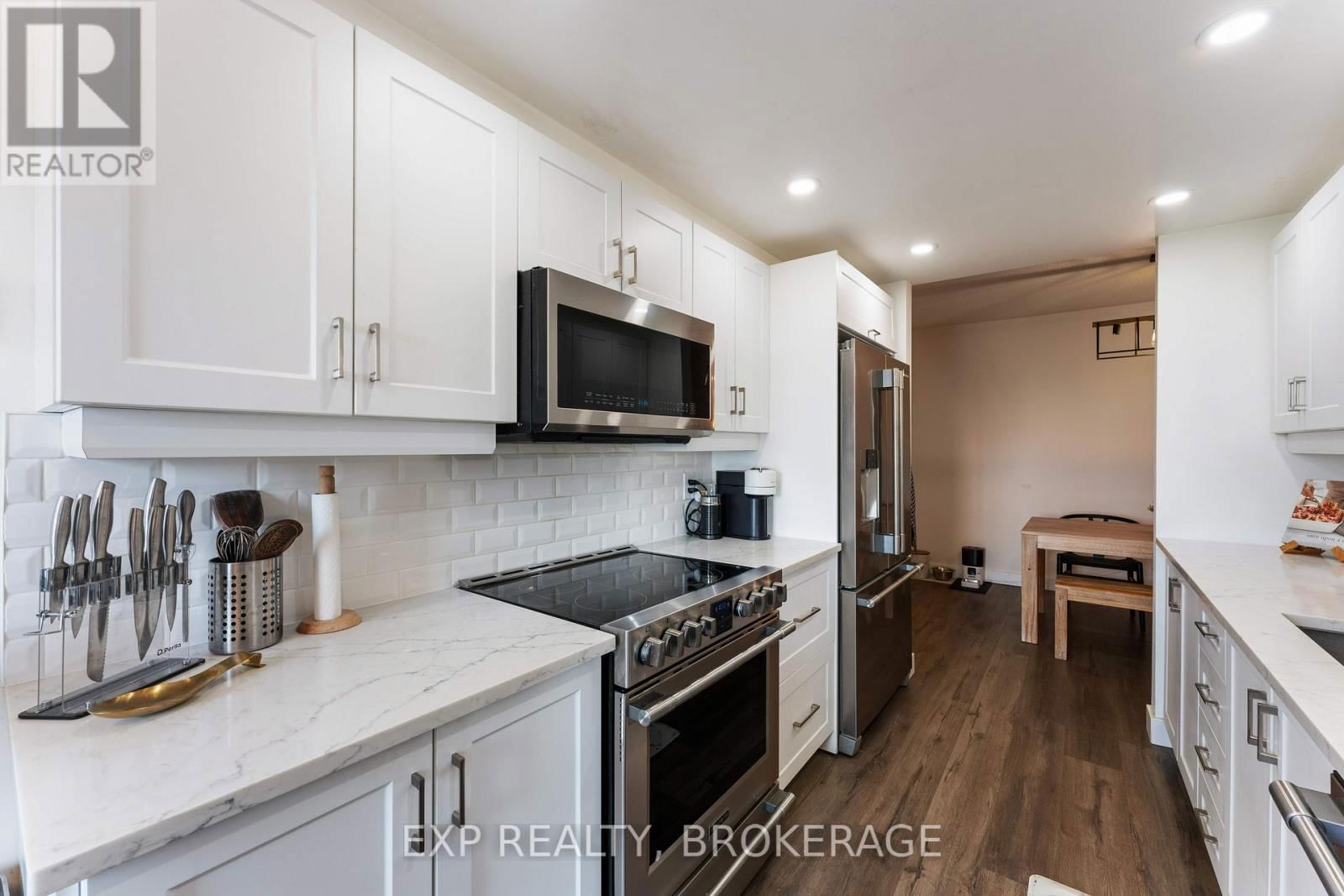 401 - 649 DAVIS DRIVE Image 14