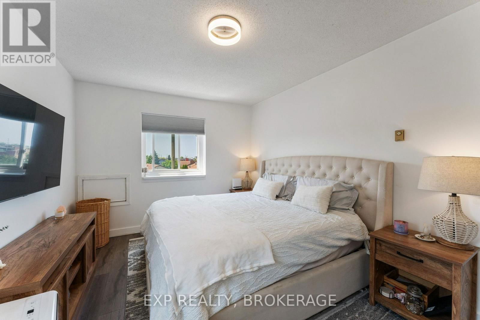 401 - 649 DAVIS DRIVE Image 23