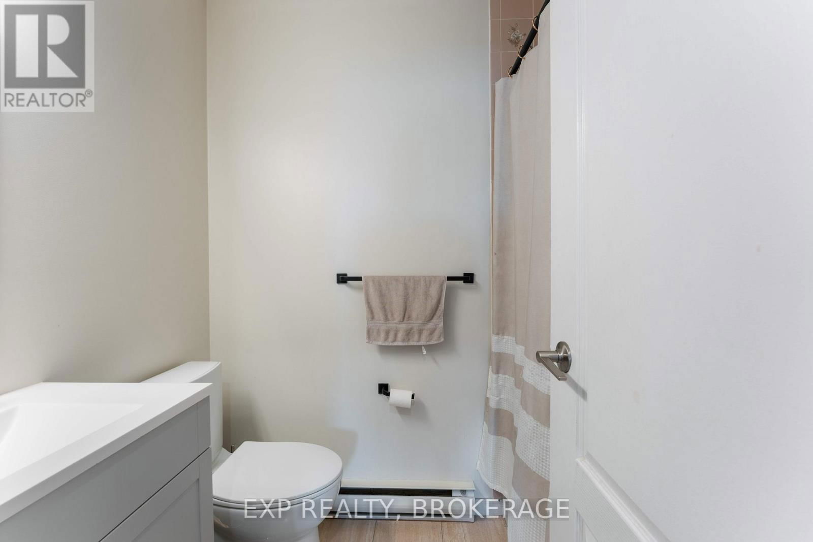 401 - 649 DAVIS DRIVE Image 28