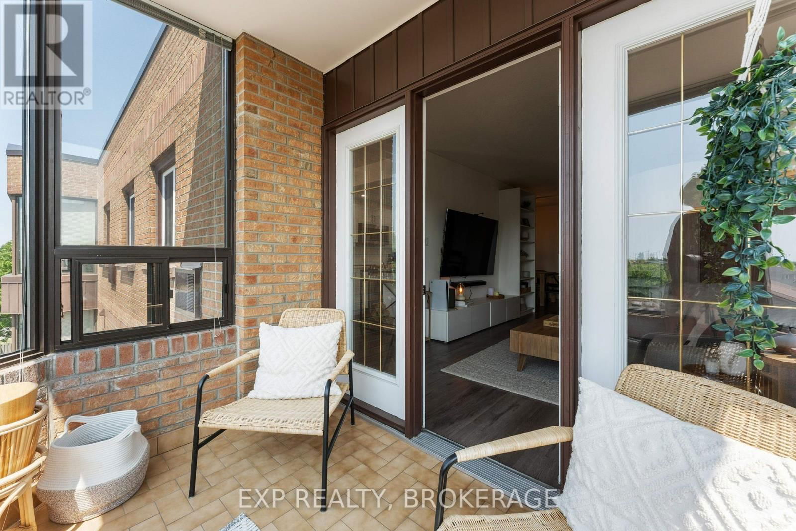 401 - 649 DAVIS DRIVE Image 9