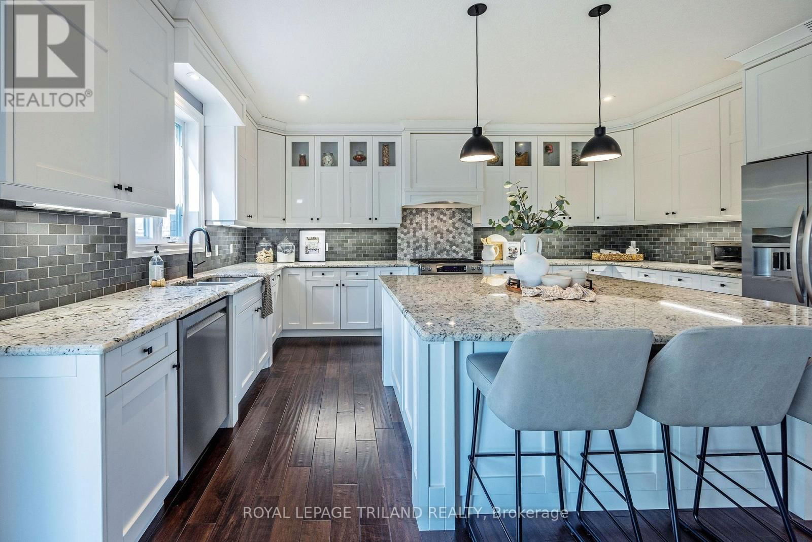 1044 MEDWAY PARK DRIVE Image 18