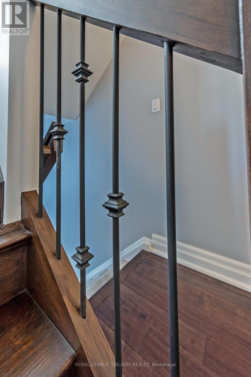 1044 MEDWAY PARK DRIVE Image 21