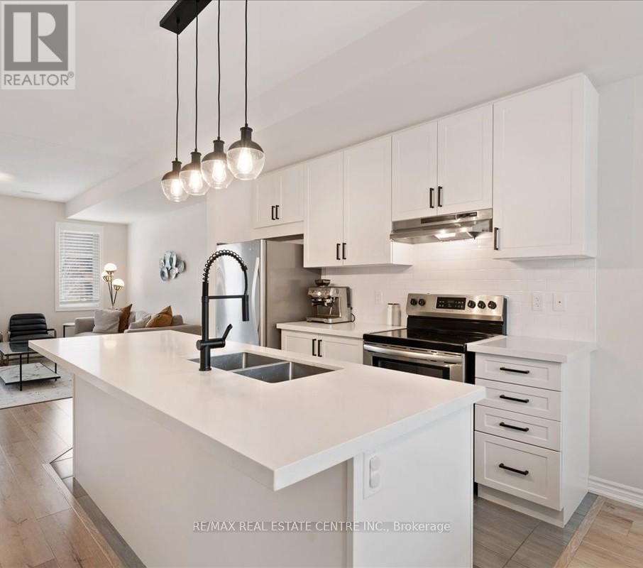 13 - 219 DUNDAS STREET EAST Image 20