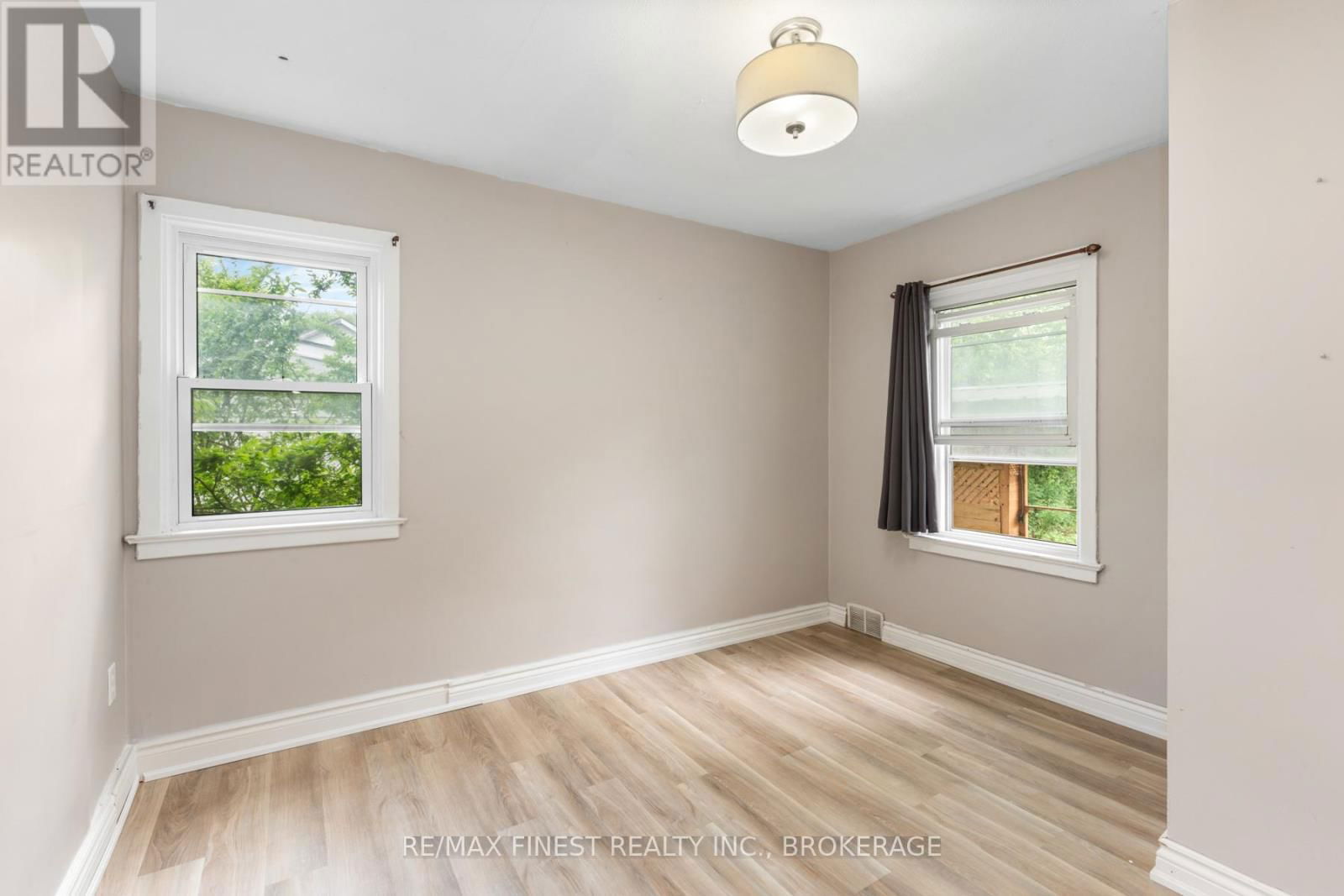 615 PORTSMOUTH AVENUE Image 12